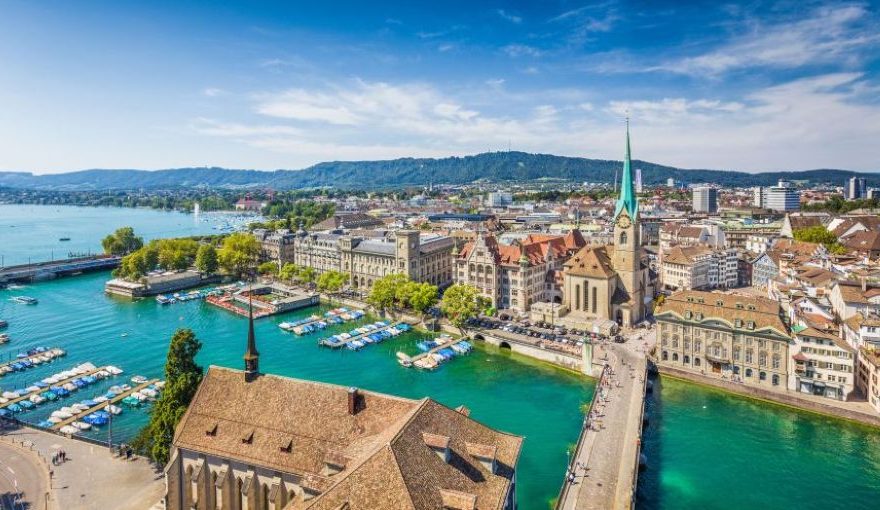 AdobeStock_118763263_Zürich_web