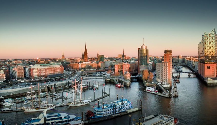 AdobeStock_188202539_Hamburg_web